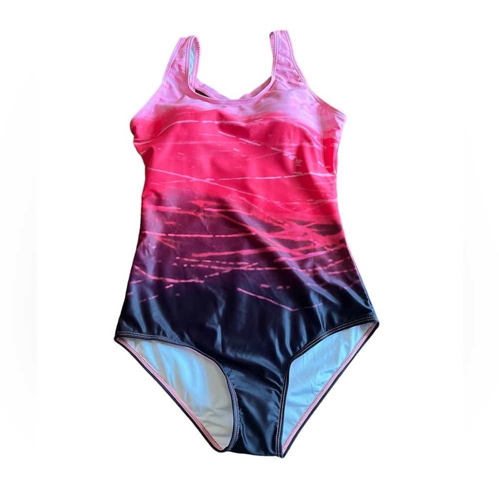 NWOT One Piece Strappy Back Swim Suit Size M
